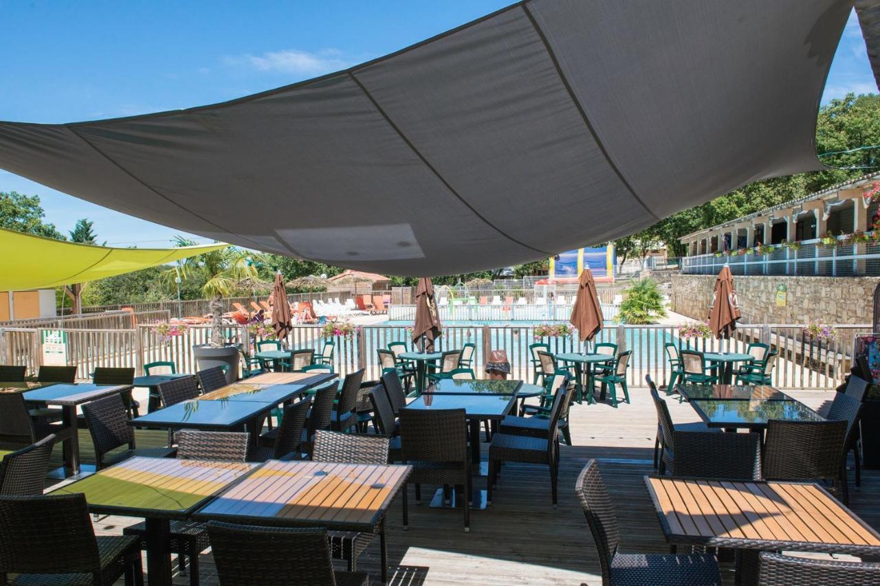 Hotel Camping Les Reflets Du Quercy Crayssac Exterior foto